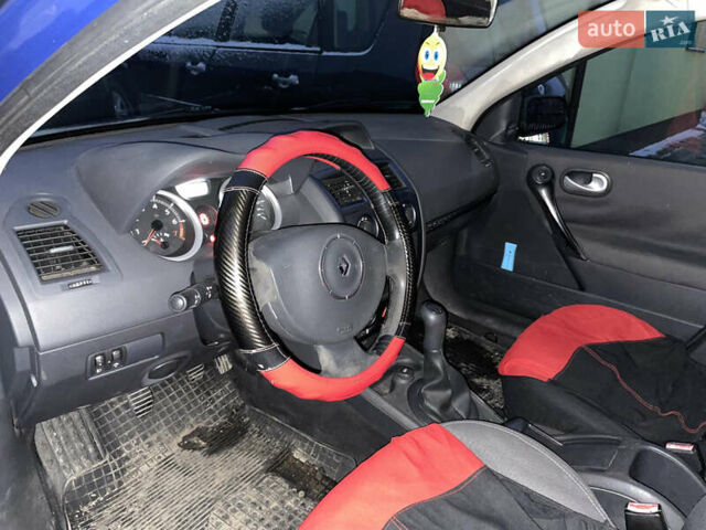 Синий Рено Меган, объемом двигателя 1.6 л и пробегом 206 тыс. км за 3999 $, фото 8 на Automoto.ua