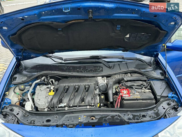 Синій Рено Меган, об'ємом двигуна 2 л та пробігом 174 тис. км за 5690 $, фото 10 на Automoto.ua