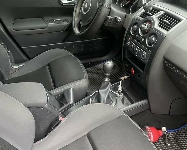 Синий Рено Меган, объемом двигателя 1.5 л и пробегом 235 тыс. км за 5400 $, фото 3 на Automoto.ua