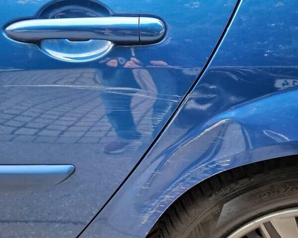 Синий Рено Меган, объемом двигателя 1.6 л и пробегом 228 тыс. км за 5500 $, фото 2 на Automoto.ua