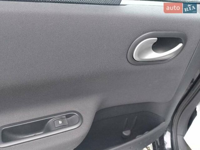 Синій Рено Меган, об'ємом двигуна 1.6 л та пробігом 189 тис. км за 5250 $, фото 18 на Automoto.ua