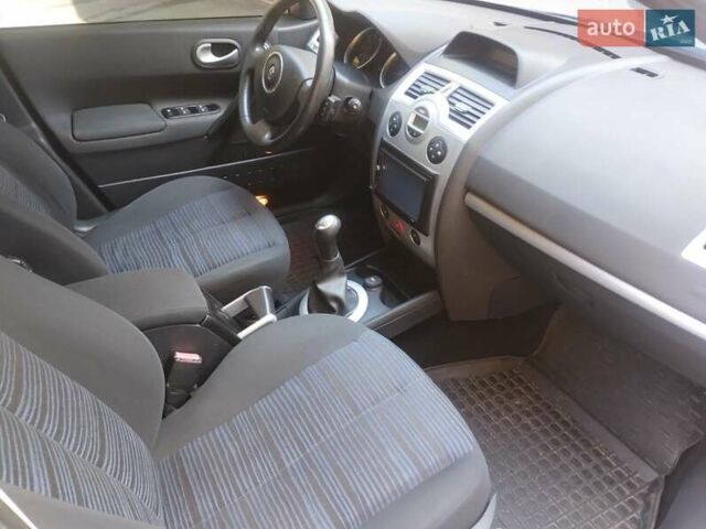 Синий Рено Меган, объемом двигателя 1.6 л и пробегом 266 тыс. км за 5800 $, фото 22 на Automoto.ua