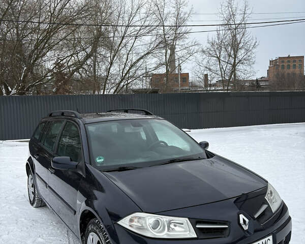 Синий Рено Меган, объемом двигателя 1.6 л и пробегом 215 тыс. км за 5800 $, фото 2 на Automoto.ua