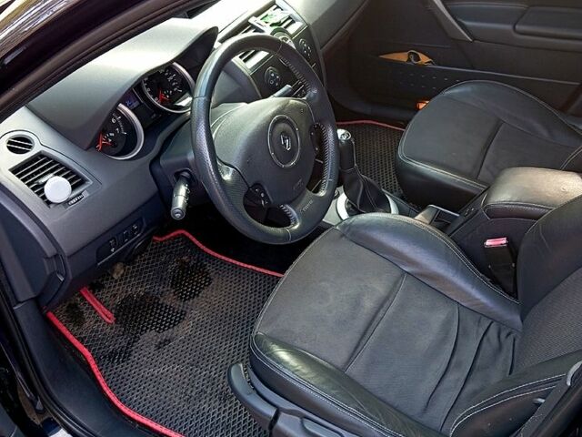 Синий Рено Меган, объемом двигателя 1.6 л и пробегом 260 тыс. км за 5500 $, фото 5 на Automoto.ua