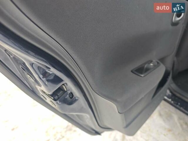 Синий Рено Меган, объемом двигателя 1.6 л и пробегом 189 тыс. км за 5650 $, фото 13 на Automoto.ua