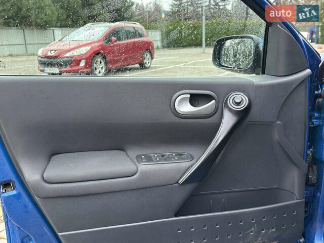 Синій Рено Меган, об'ємом двигуна 2 л та пробігом 174 тис. км за 5690 $, фото 19 на Automoto.ua