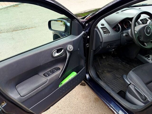 Синий Рено Меган, объемом двигателя 1.6 л и пробегом 420 тыс. км за 4500 $, фото 7 на Automoto.ua