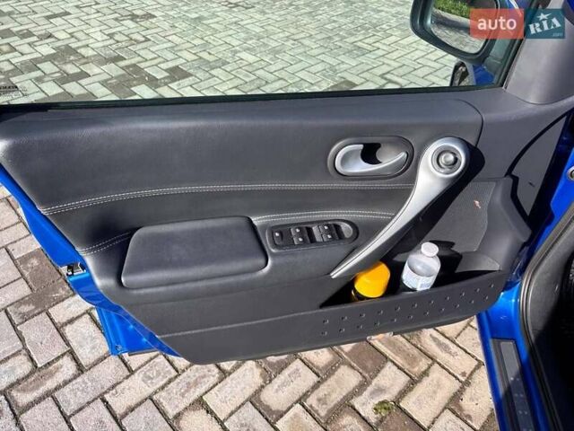Синий Рено Меган, объемом двигателя 1.6 л и пробегом 206 тыс. км за 6200 $, фото 38 на Automoto.ua