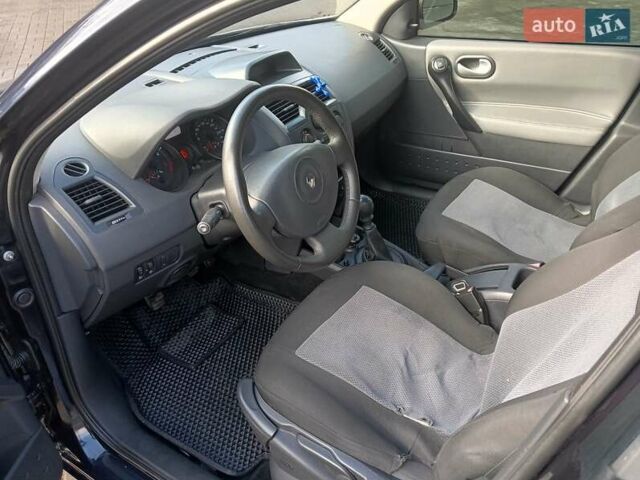 Синий Рено Меган, объемом двигателя 1.46 л и пробегом 300 тыс. км за 5279 $, фото 7 на Automoto.ua