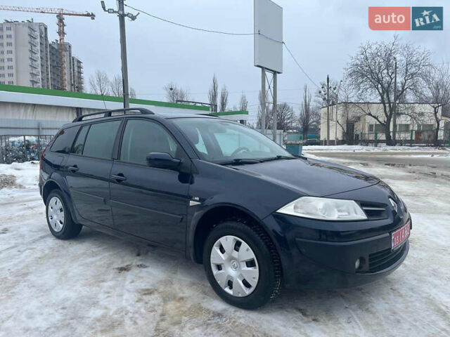 Синий Рено Меган, объемом двигателя 1.6 л и пробегом 182 тыс. км за 5600 $, фото 3 на Automoto.ua