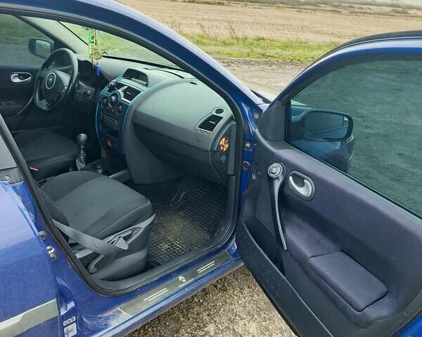 Синий Рено Меган, объемом двигателя 1.46 л и пробегом 409 тыс. км за 4100 $, фото 3 на Automoto.ua