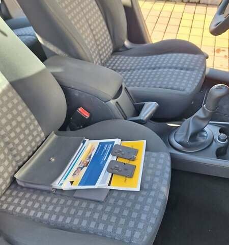 Синий Рено Меган, объемом двигателя 1.6 л и пробегом 123 тыс. км за 5900 $, фото 18 на Automoto.ua