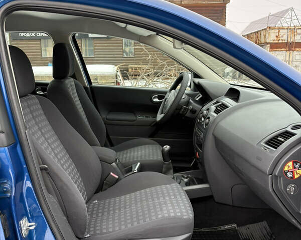 Синий Рено Меган, объемом двигателя 1.6 л и пробегом 215 тыс. км за 5300 $, фото 33 на Automoto.ua