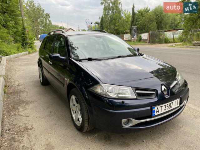 Синий Рено Меган, объемом двигателя 1.6 л и пробегом 274 тыс. км за 6100 $, фото 5 на Automoto.ua