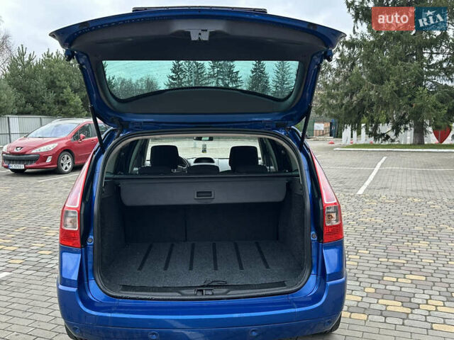 Синій Рено Меган, об'ємом двигуна 2 л та пробігом 174 тис. км за 5690 $, фото 8 на Automoto.ua