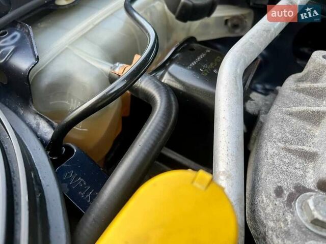 Синий Рено Меган, объемом двигателя 1.6 л и пробегом 212 тыс. км за 5600 $, фото 45 на Automoto.ua