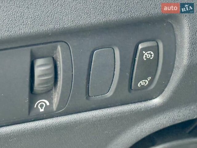 Синий Рено Меган, объемом двигателя 1.46 л и пробегом 392 тыс. км за 4799 $, фото 21 на Automoto.ua