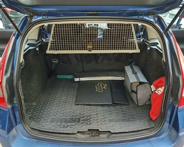 Синий Рено Меган, объемом двигателя 1.6 л и пробегом 228 тыс. км за 5500 $, фото 19 на Automoto.ua