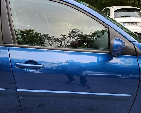 Синий Рено Меган, объемом двигателя 1.6 л и пробегом 228 тыс. км за 5500 $, фото 28 на Automoto.ua