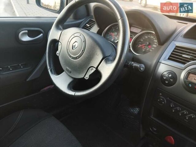 Синій Рено Меган, об'ємом двигуна 1.6 л та пробігом 263 тис. км за 4390 $, фото 18 на Automoto.ua