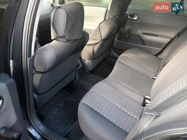 Синий Рено Меган, объемом двигателя 1.46 л и пробегом 300 тыс. км за 5279 $, фото 9 на Automoto.ua