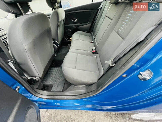 Синий Рено Меган, объемом двигателя 1.6 л и пробегом 252 тыс. км за 7000 $, фото 39 на Automoto.ua