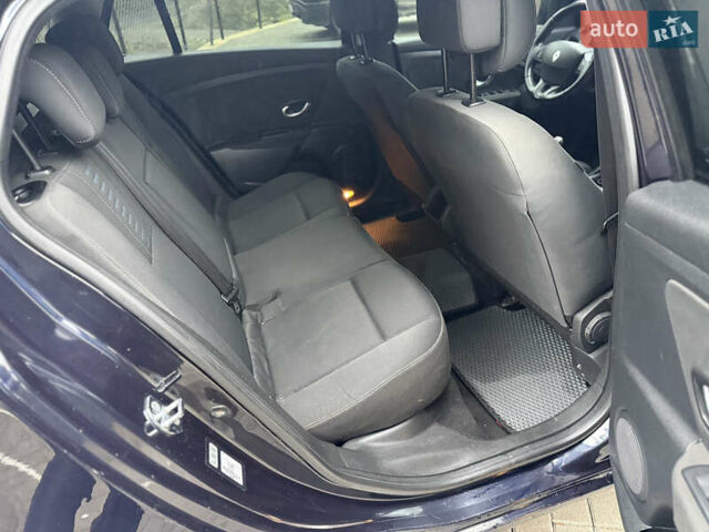 Синий Рено Меган, объемом двигателя 1.46 л и пробегом 220 тыс. км за 5600 $, фото 25 на Automoto.ua