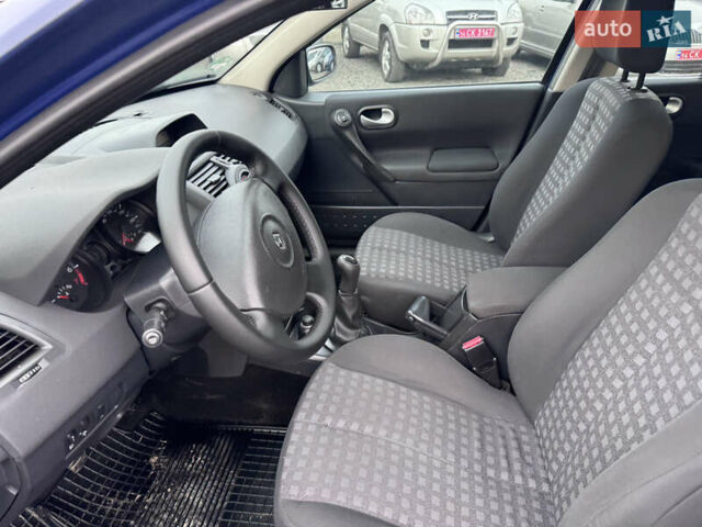 Синий Рено Меган, объемом двигателя 1.6 л и пробегом 240 тыс. км за 5400 $, фото 24 на Automoto.ua