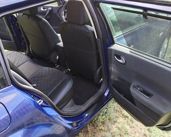 Синий Рено Меган, объемом двигателя 1.6 л и пробегом 220 тыс. км за 6200 $, фото 8 на Automoto.ua