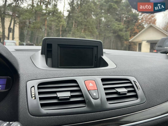 Синій Рено Меган, об'ємом двигуна 1.5 л та пробігом 192 тис. км за 7600 $, фото 26 на Automoto.ua