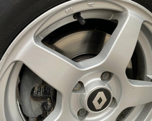 Синій Рено Меган, об'ємом двигуна 1.6 л та пробігом 186 тис. км за 6500 $, фото 37 на Automoto.ua