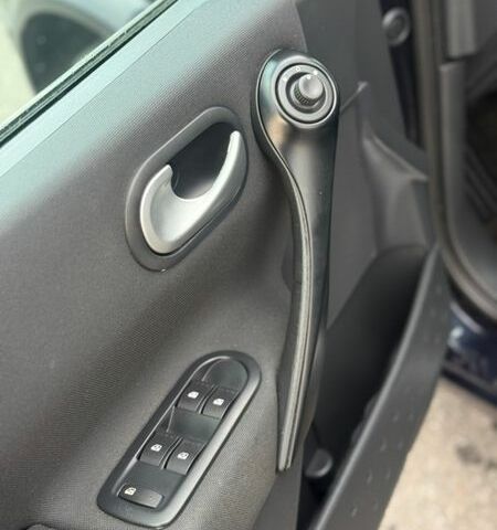 Синий Рено Меган, объемом двигателя 1.6 л и пробегом 170 тыс. км за 6000 $, фото 22 на Automoto.ua