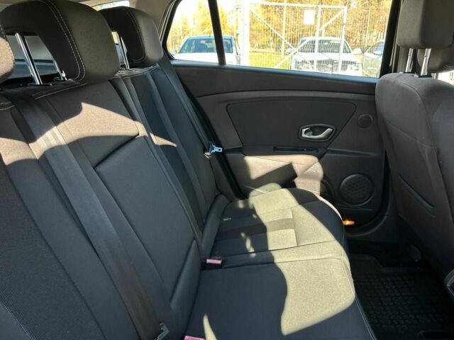 Синій Рено Меган, об'ємом двигуна 1.9 л та пробігом 215 тис. км за 6300 $, фото 18 на Automoto.ua