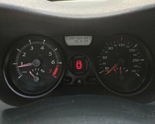 Синий Рено Меган, объемом двигателя 1.6 л и пробегом 220 тыс. км за 6200 $, фото 11 на Automoto.ua