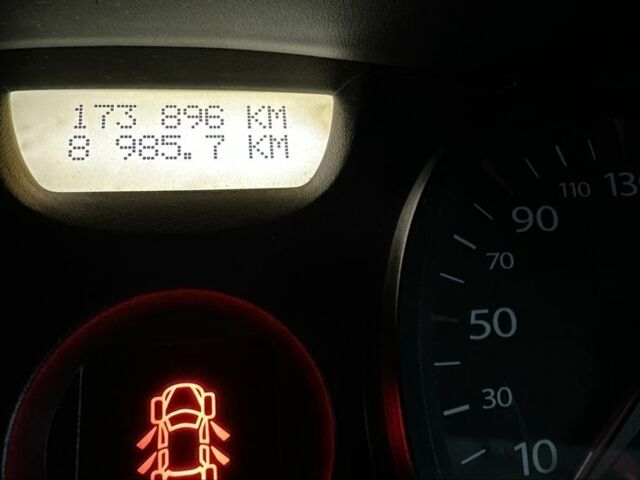 Синий Рено Меган, объемом двигателя 1.6 л и пробегом 173 тыс. км за 5600 $, фото 6 на Automoto.ua