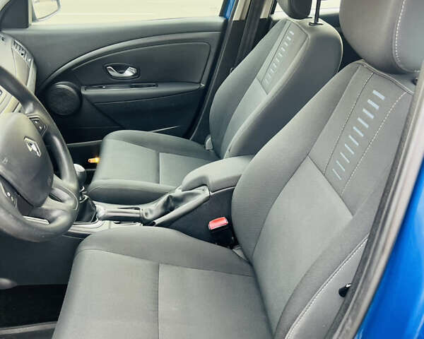 Синий Рено Меган, объемом двигателя 1.6 л и пробегом 252 тыс. км за 7000 $, фото 37 на Automoto.ua