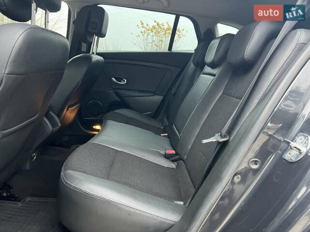 Синій Рено Меган, об'ємом двигуна 1.5 л та пробігом 192 тис. км за 7600 $, фото 38 на Automoto.ua