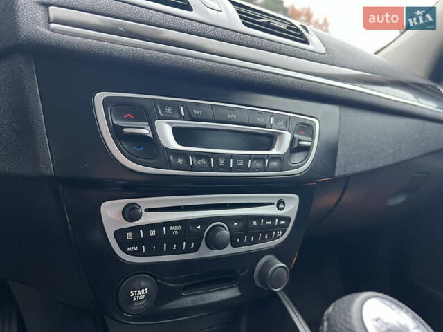 Синій Рено Меган, об'ємом двигуна 1.5 л та пробігом 192 тис. км за 7600 $, фото 33 на Automoto.ua