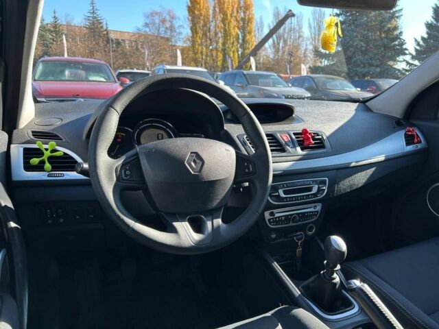 Синій Рено Меган, об'ємом двигуна 1.9 л та пробігом 215 тис. км за 6300 $, фото 12 на Automoto.ua