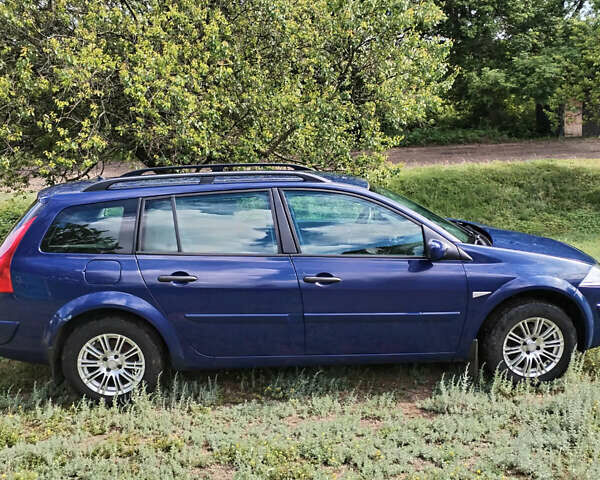 Синий Рено Меган, объемом двигателя 1.6 л и пробегом 220 тыс. км за 6200 $, фото 2 на Automoto.ua