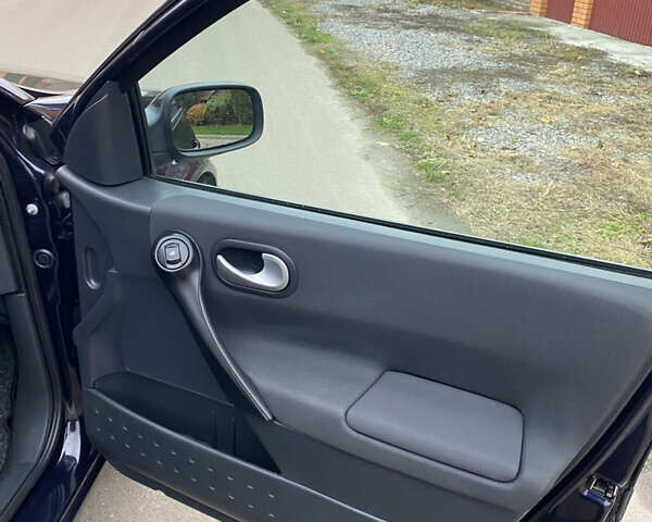 Синій Рено Меган, об'ємом двигуна 1.6 л та пробігом 186 тис. км за 6500 $, фото 24 на Automoto.ua