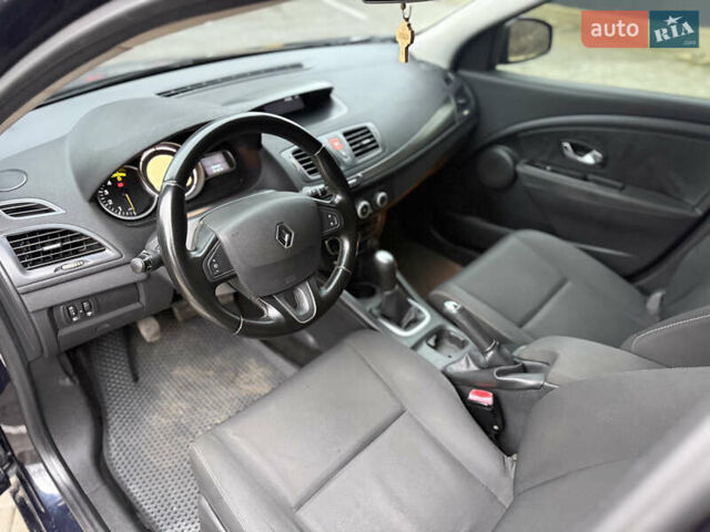 Синий Рено Меган, объемом двигателя 1.46 л и пробегом 220 тыс. км за 5600 $, фото 17 на Automoto.ua