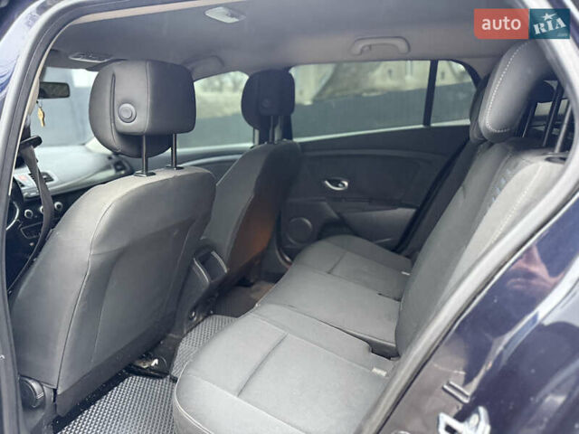 Синий Рено Меган, объемом двигателя 1.46 л и пробегом 220 тыс. км за 5600 $, фото 22 на Automoto.ua