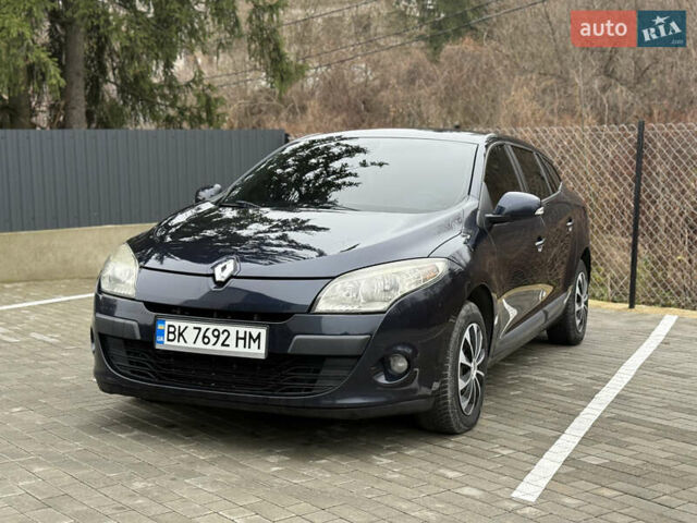 Синий Рено Меган, объемом двигателя 1.46 л и пробегом 220 тыс. км за 5600 $, фото 1 на Automoto.ua