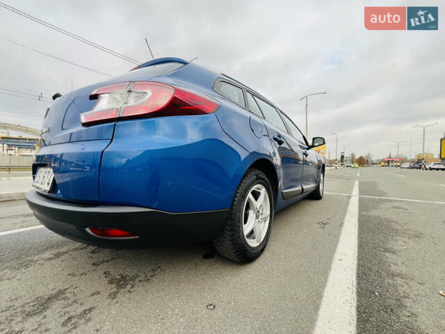 Синий Рено Меган, объемом двигателя 1.6 л и пробегом 252 тыс. км за 7000 $, фото 31 на Automoto.ua