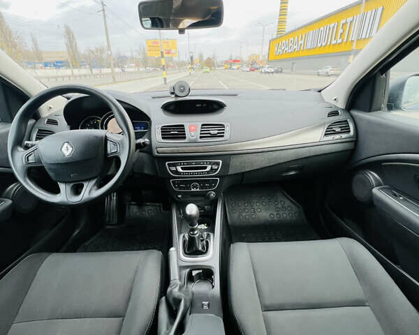 Синий Рено Меган, объемом двигателя 1.6 л и пробегом 252 тыс. км за 7000 $, фото 49 на Automoto.ua