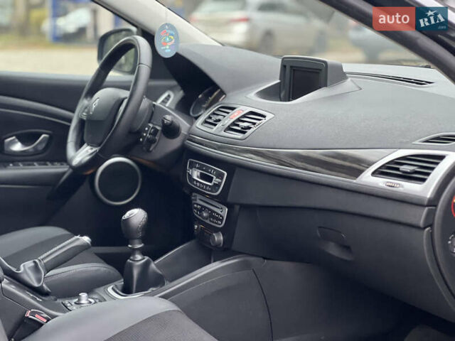 Синій Рено Меган, об'ємом двигуна 1.5 л та пробігом 192 тис. км за 7600 $, фото 25 на Automoto.ua