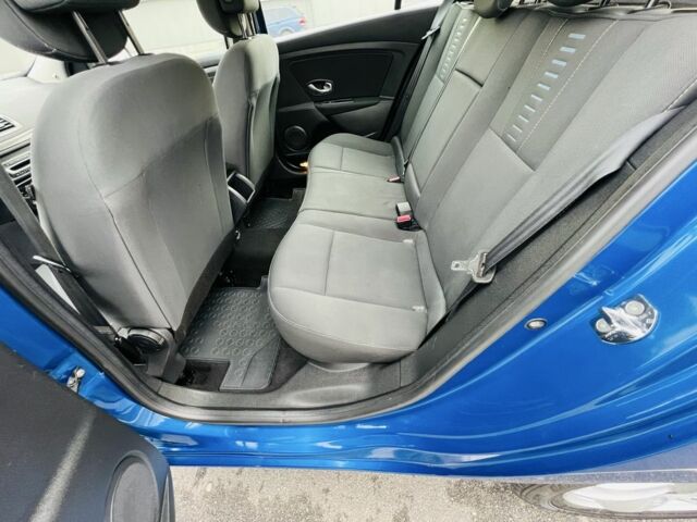 Синий Рено Меган, объемом двигателя 1.6 л и пробегом 252 тыс. км за 7000 $, фото 5 на Automoto.ua