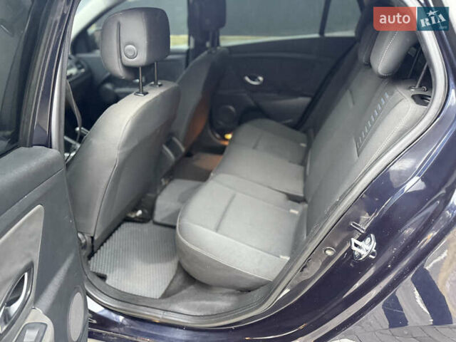 Синий Рено Меган, объемом двигателя 1.46 л и пробегом 220 тыс. км за 5600 $, фото 21 на Automoto.ua