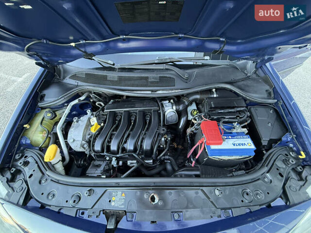 Рено Меган 2009 у Белой Церкве на Automoto.ua Синій Рено Меган, об'ємом двигуна 1.6 л та пробігом 202 тис. км за 5500 $, фото 101 на Automoto.ua